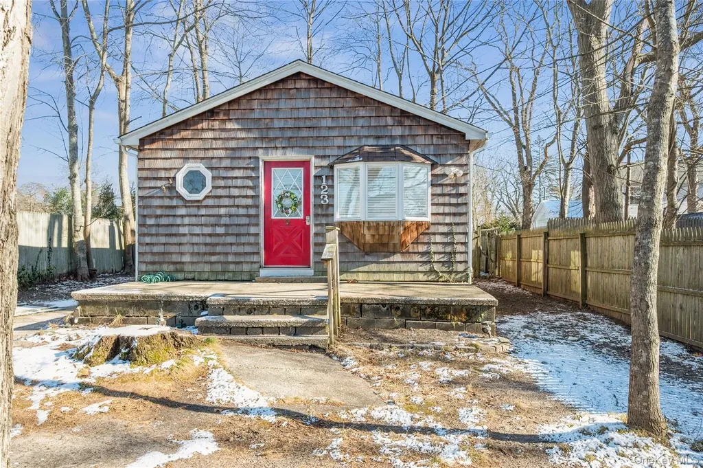 123 Lynbrook Drive Mastic Beach NY 11951