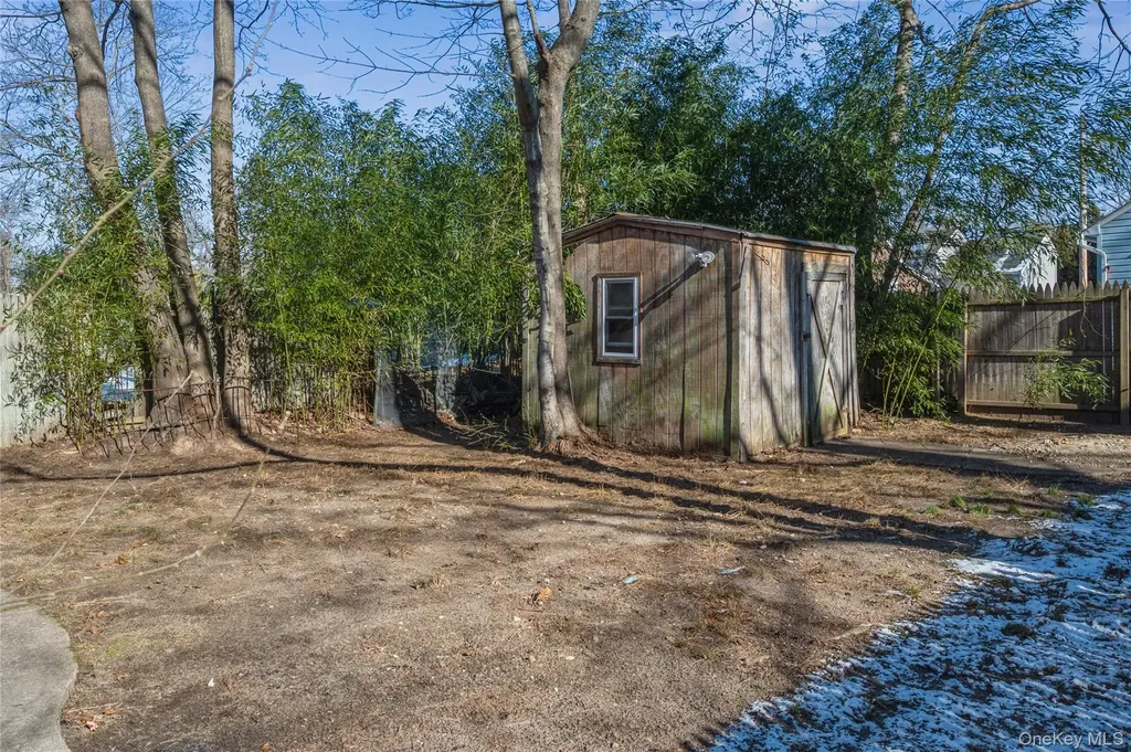 123 Lynbrook Drive Mastic Beach NY 11951