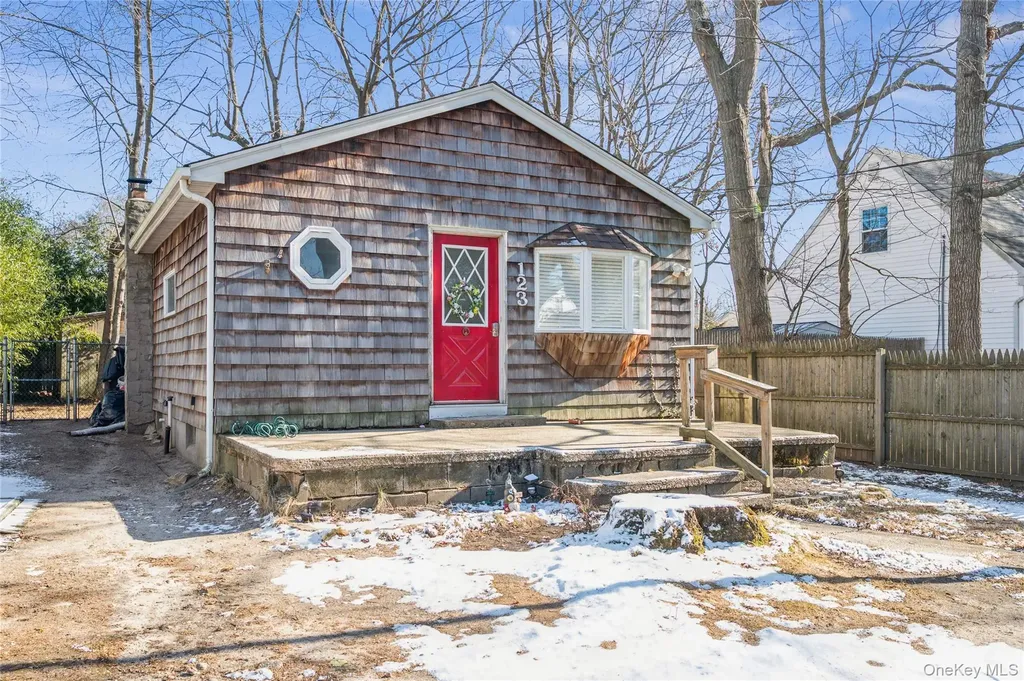 123 Lynbrook Drive Mastic Beach NY 11951