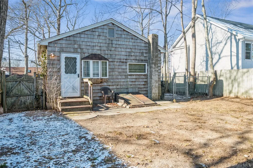 123 Lynbrook Drive Mastic Beach NY 11951