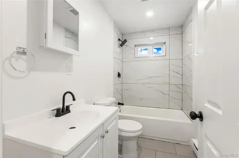 818 Meade Avenue Bellport NY 11713