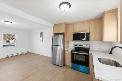 818 Meade Avenue Bellport NY 11713