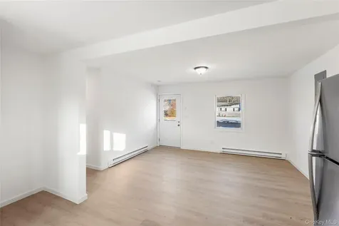 818 Meade Avenue Bellport NY 11713