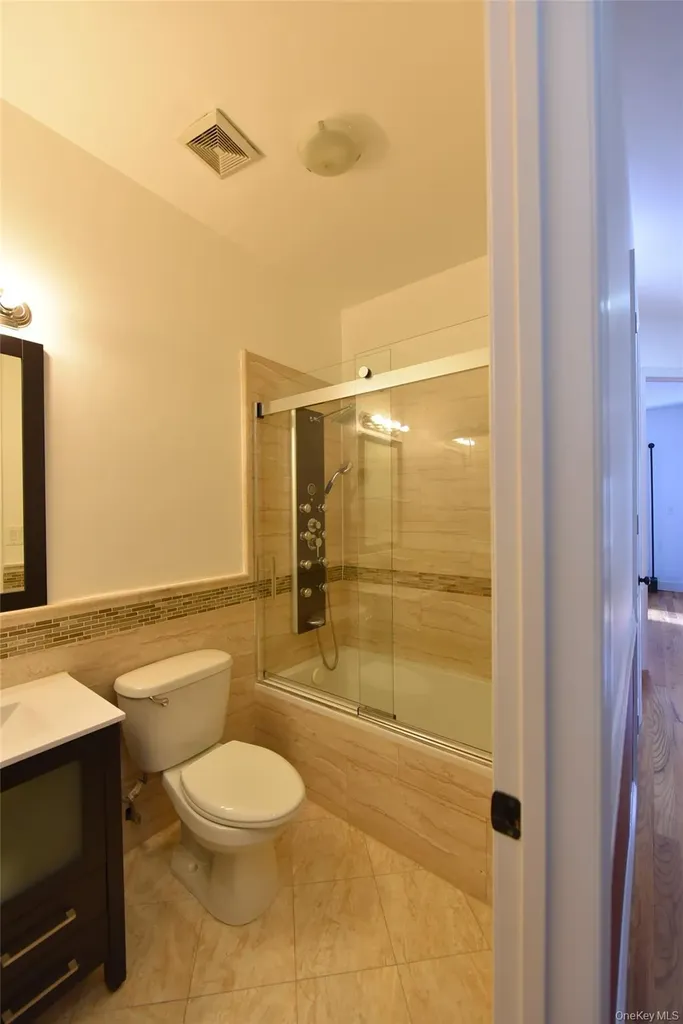 255 Lincoln Avenue Brooklyn NY 11208