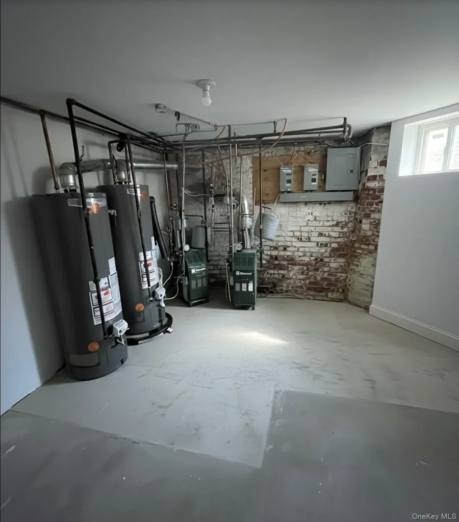 255 Lincoln Avenue Brooklyn NY 11208