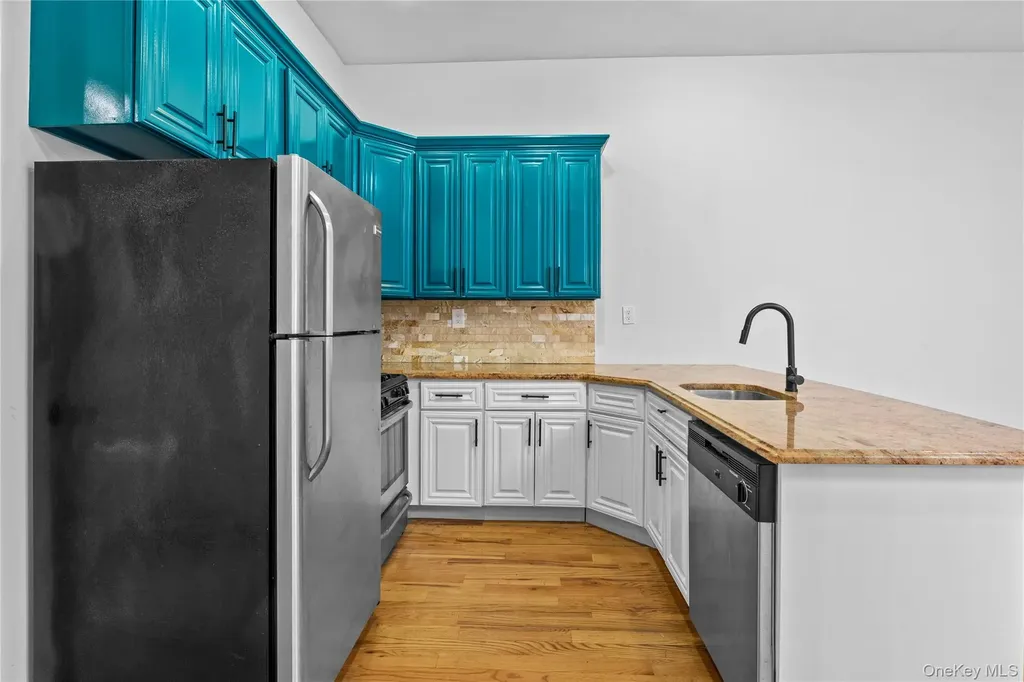 255 Lincoln Avenue Brooklyn NY 11208