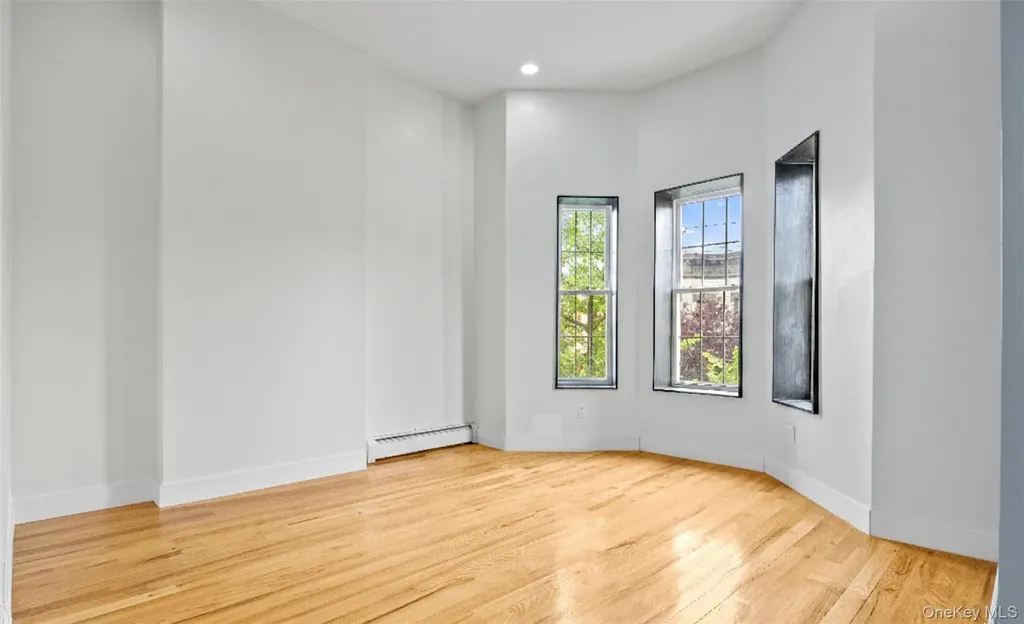 255 Lincoln Avenue Brooklyn NY 11208