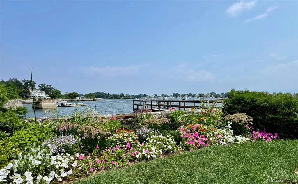3 Cedar Island Larchmont NY 10538