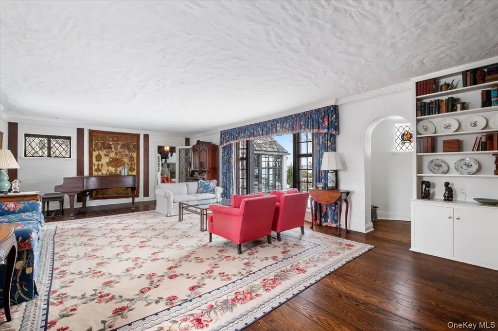 3 Cedar Island Larchmont NY 10538