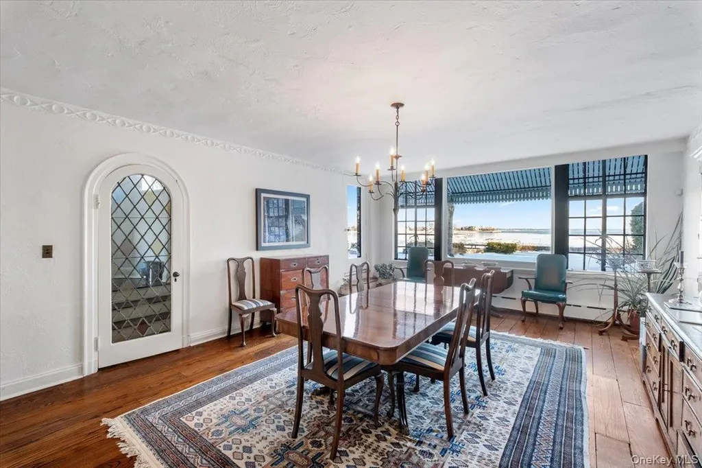 3 Cedar Island Larchmont NY 10538