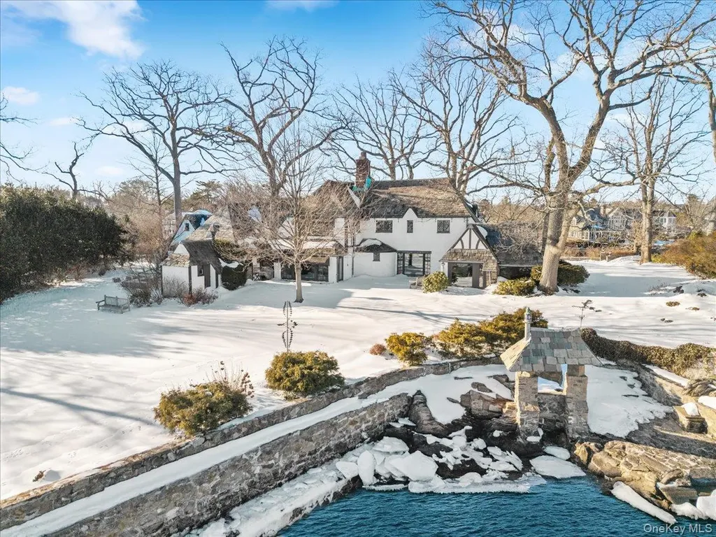3 Cedar Island Larchmont NY 10538