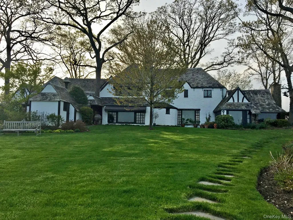 3 Cedar Island Larchmont NY 10538