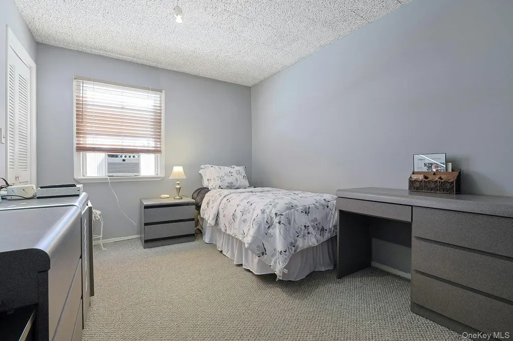 32 Lambert Lane New Rochelle NY 10804