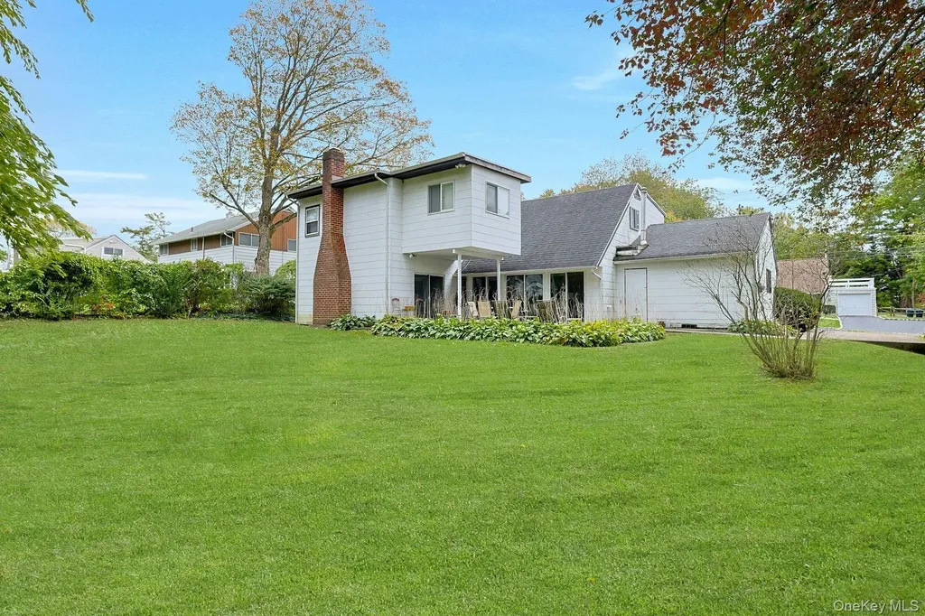 32 Lambert Lane New Rochelle NY 10804