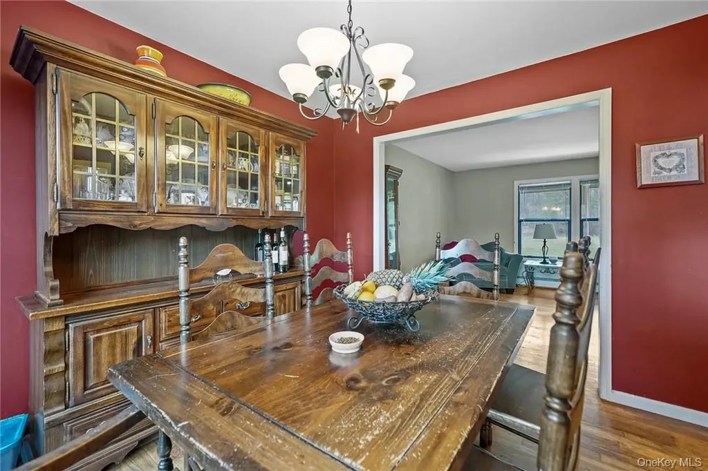 94 Peddler Hill Road Monroe NY 10950