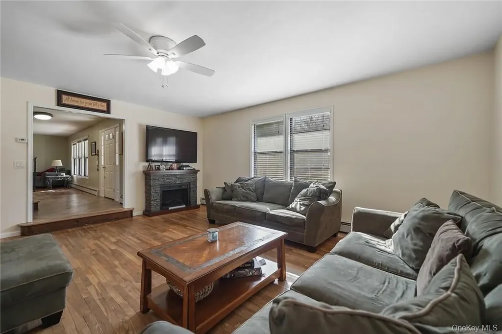 94 Peddler Hill Road Monroe NY 10950