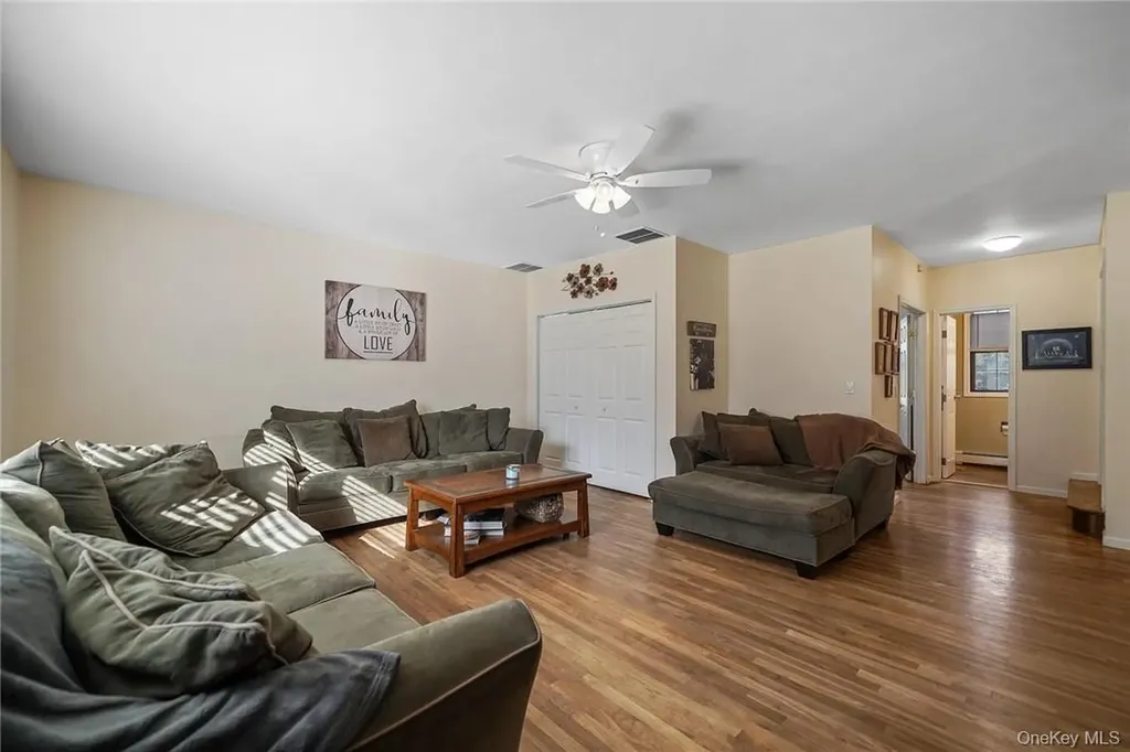 94 Peddler Hill Road Monroe NY 10950