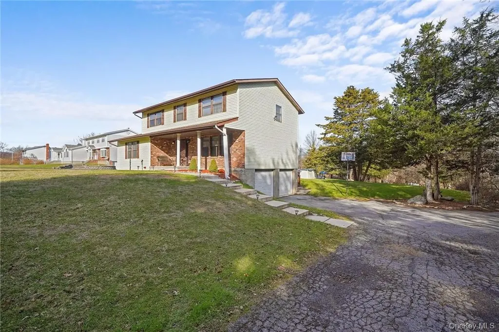 94 Peddler Hill Road Monroe NY 10950