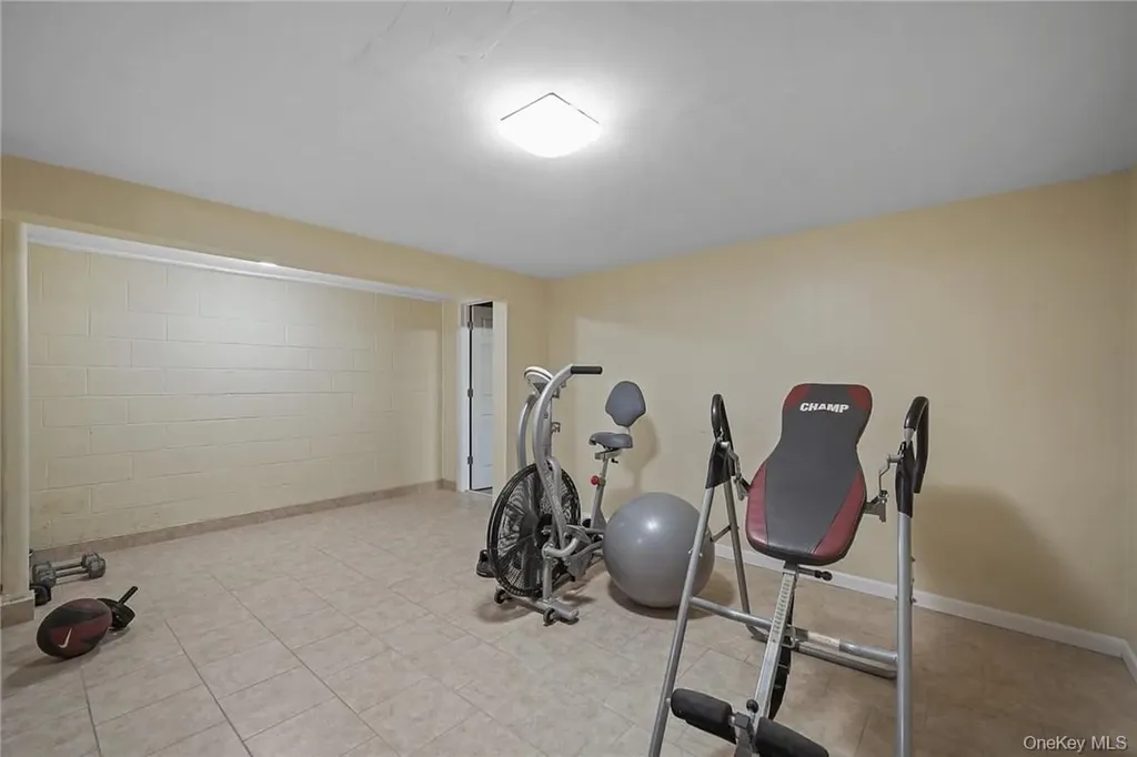 94 Peddler Hill Road Monroe NY 10950