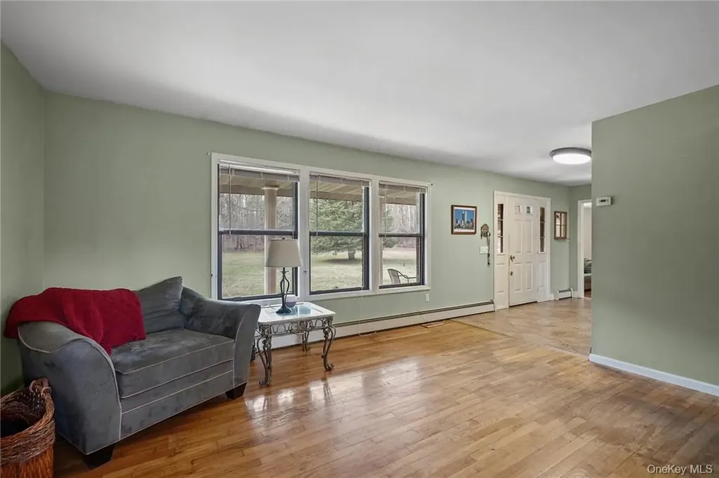 94 Peddler Hill Road Monroe NY 10950