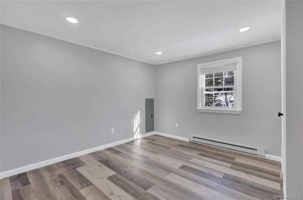 81 Oakside Road Smithtown NY 11787