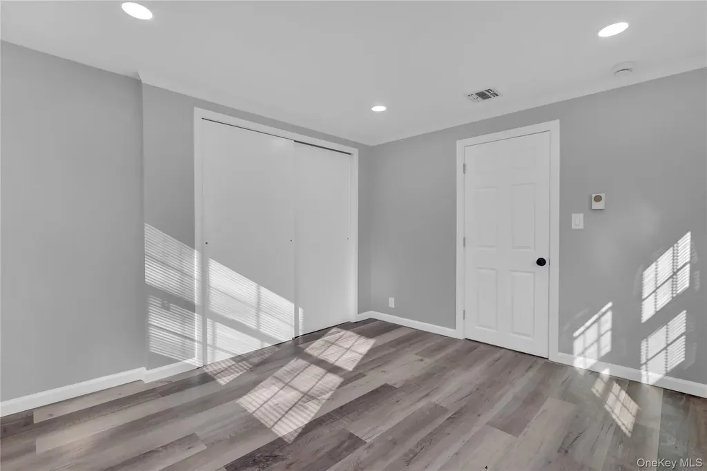 81 Oakside Road Smithtown NY 11787