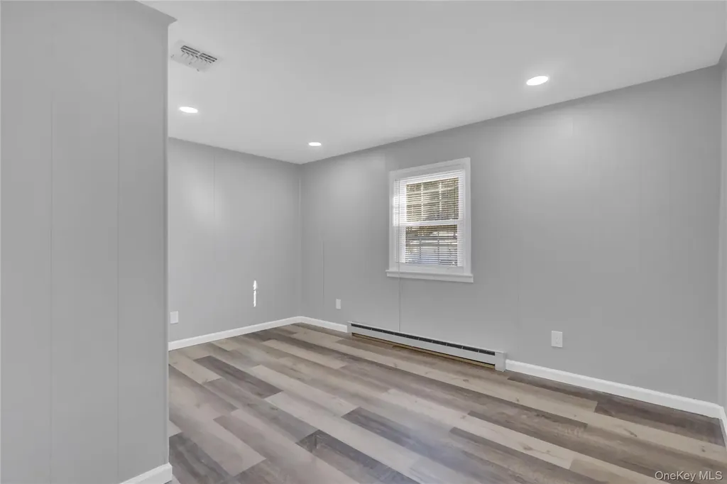 81 Oakside Road Smithtown NY 11787