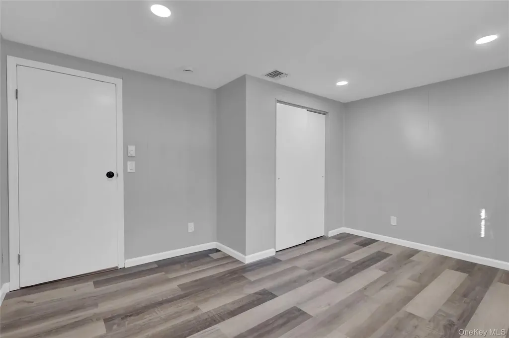 81 Oakside Road Smithtown NY 11787