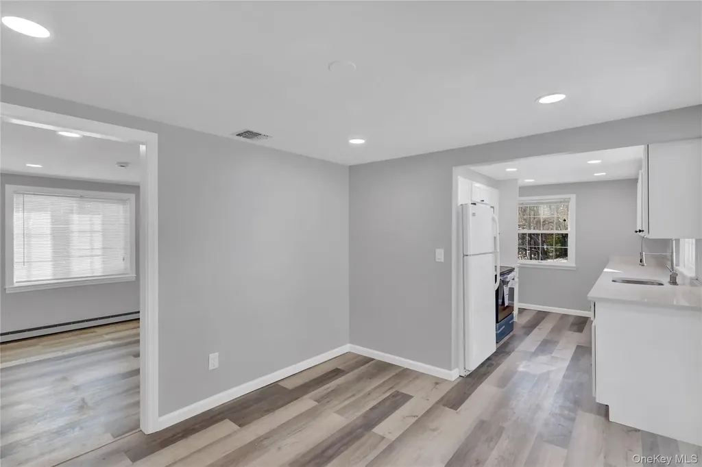 81 Oakside Road Smithtown NY 11787