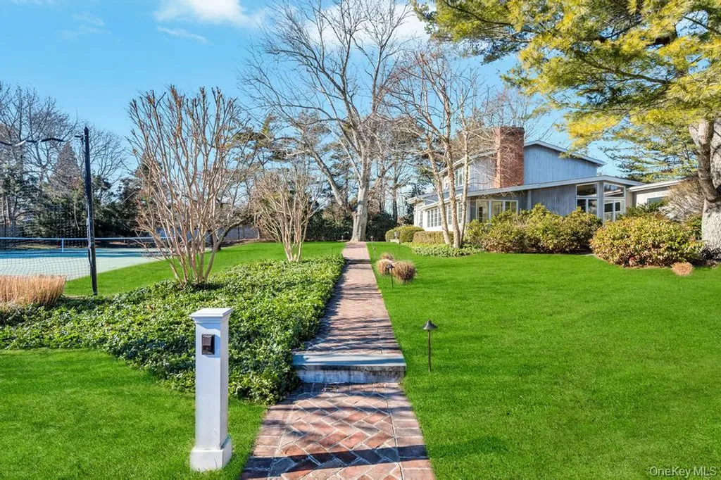 1 Cooper Lane Quogue NY 11959