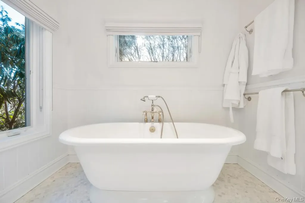 1 Cooper Lane Quogue NY 11959