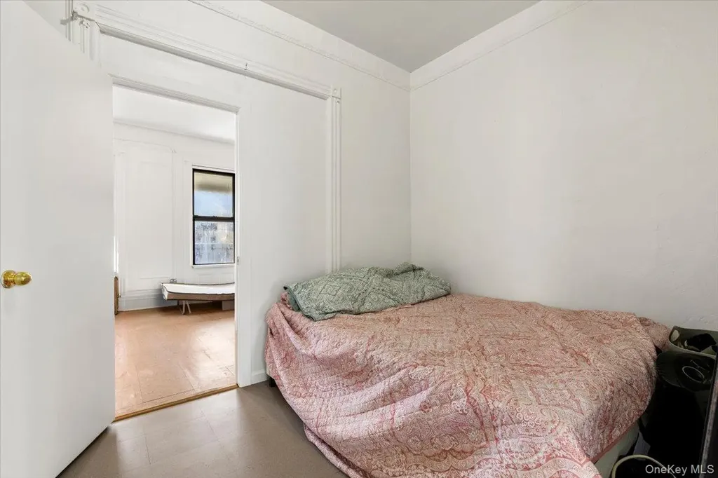 877 Hornaday Place Bronx NY 10460