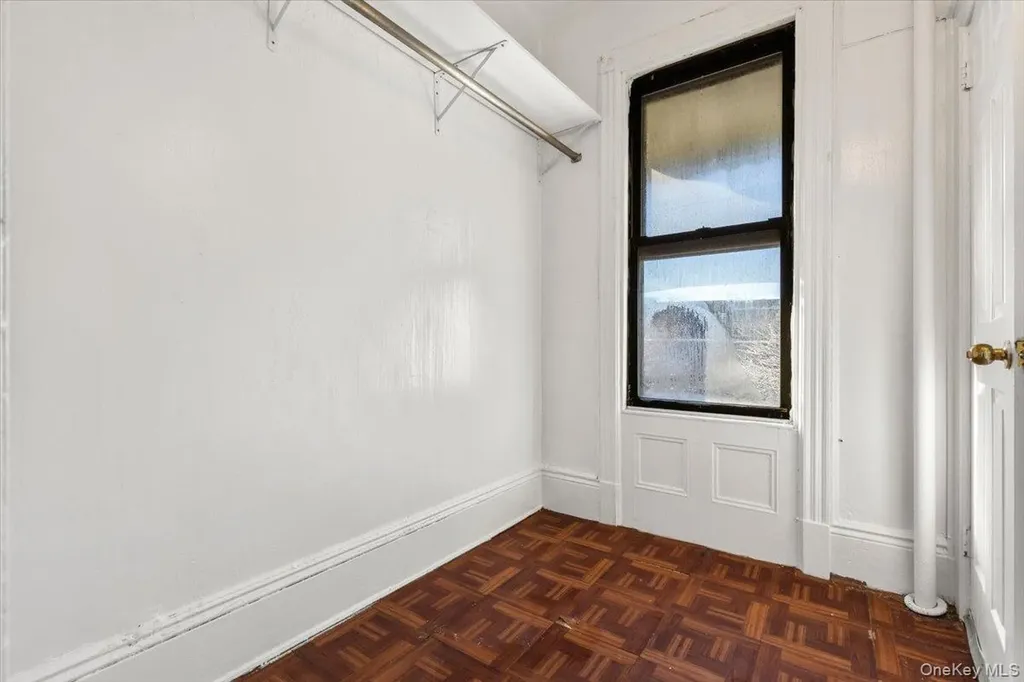 877 Hornaday Place Bronx NY 10460