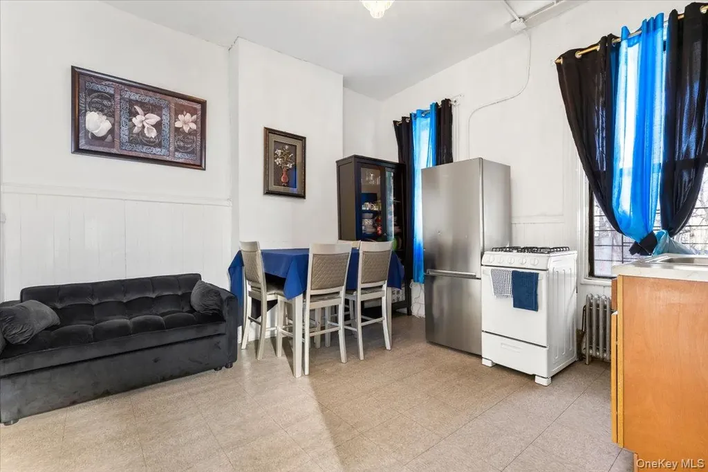 877 Hornaday Place Bronx NY 10460