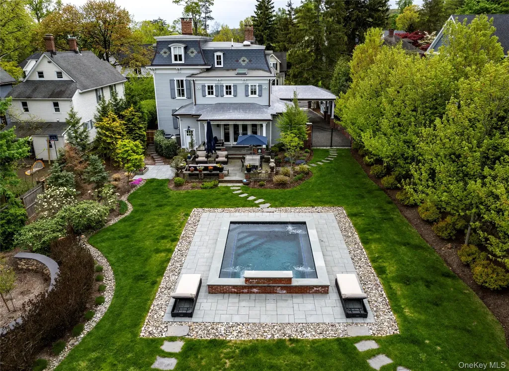 32 Tallman Avenue Nyack NY 10960