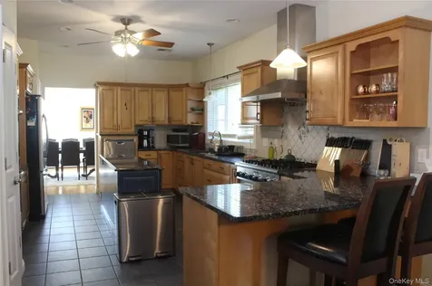 12 Neveles Pride Court Pine Bush NY 12566