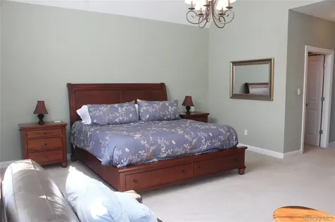 12 Neveles Pride Court Pine Bush NY 12566