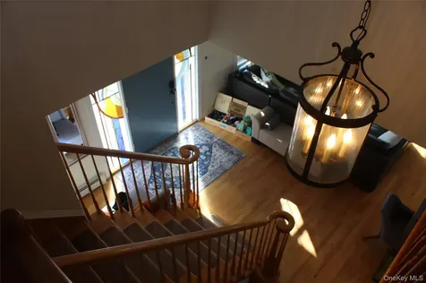 12 Neveles Pride Court Pine Bush NY 12566