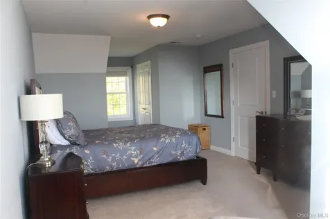 12 Neveles Pride Court Pine Bush NY 12566