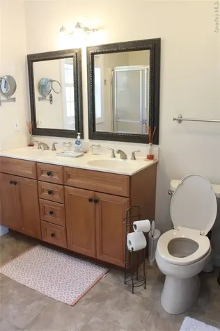 12 Neveles Pride Court Pine Bush NY 12566