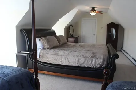 12 Neveles Pride Court Pine Bush NY 12566