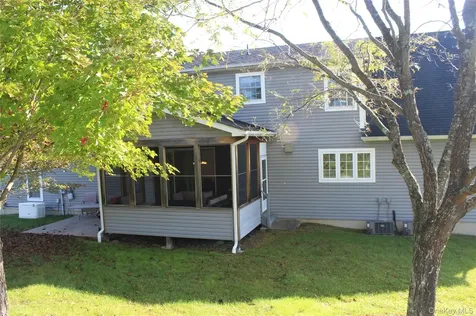 12 Neveles Pride Court Pine Bush NY 12566