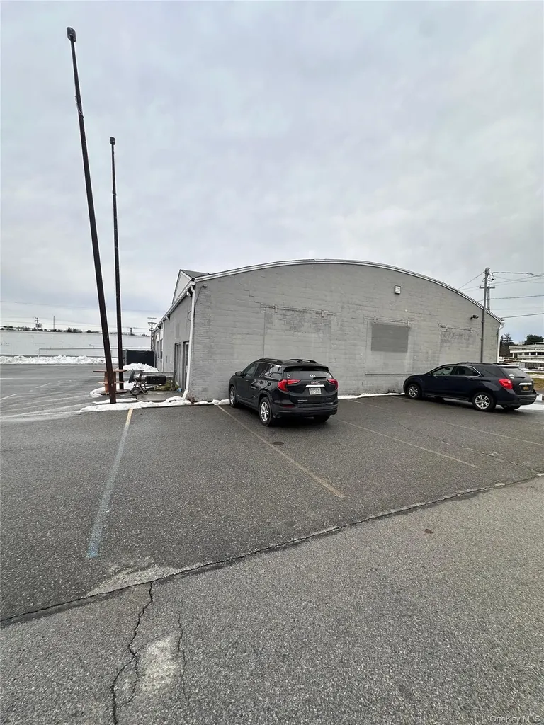 611 Arlington Turnpike Poughkeepsie NY 12603