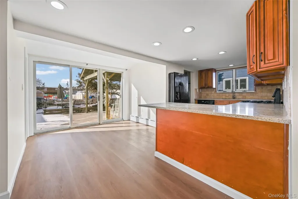 130 Gordon Place Freeport NY 11520