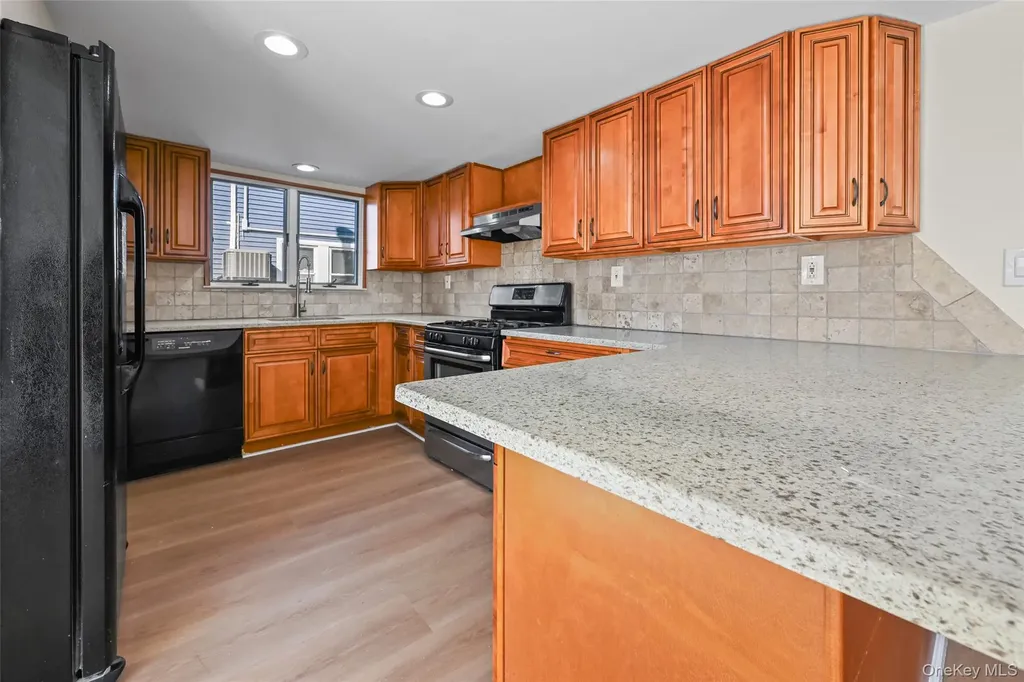 130 Gordon Place Freeport NY 11520