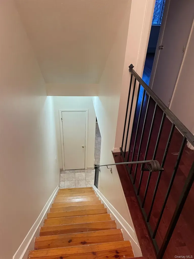 7 Dune Court Bronx NY 10473