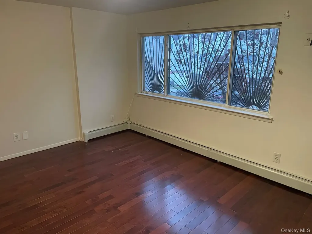 7 Dune Court Bronx NY 10473