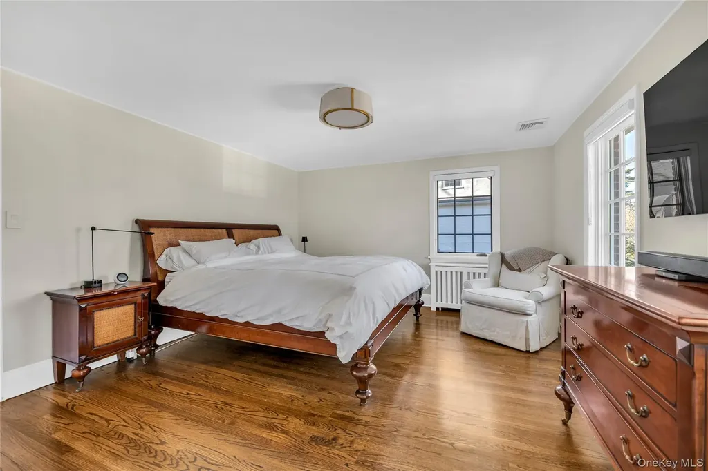 96 Quaker Ridge Road Manhasset NY 11030