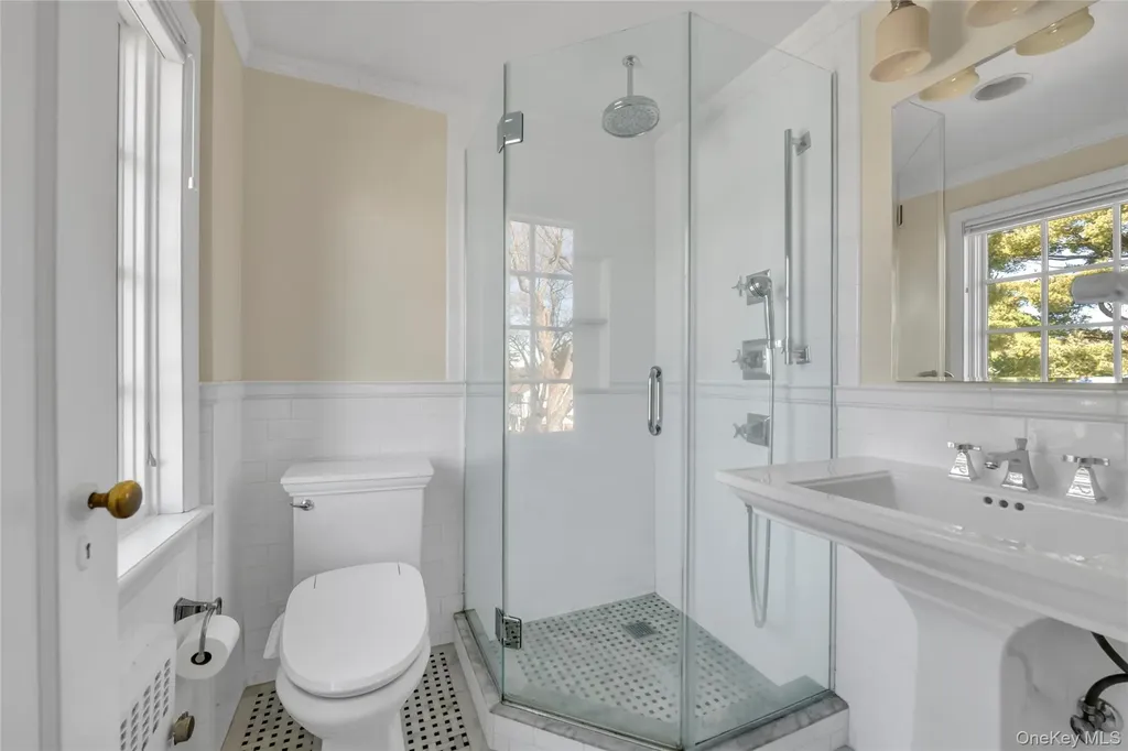 96 Quaker Ridge Road Manhasset NY 11030