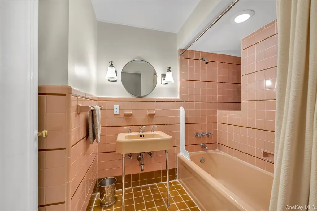 96 Quaker Ridge Road Manhasset NY 11030